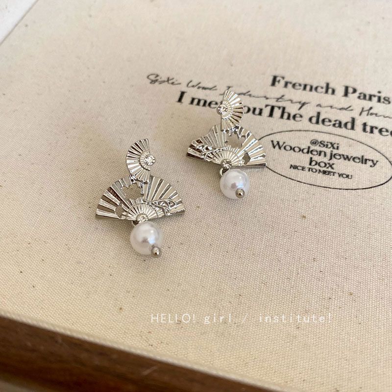 New Chinese Oriental Style Fan-shaped Earrings For Women, Cold Elegant Niche Unique Stud Earrings, Vintage Cheongsam Traditional Ear Jewelry