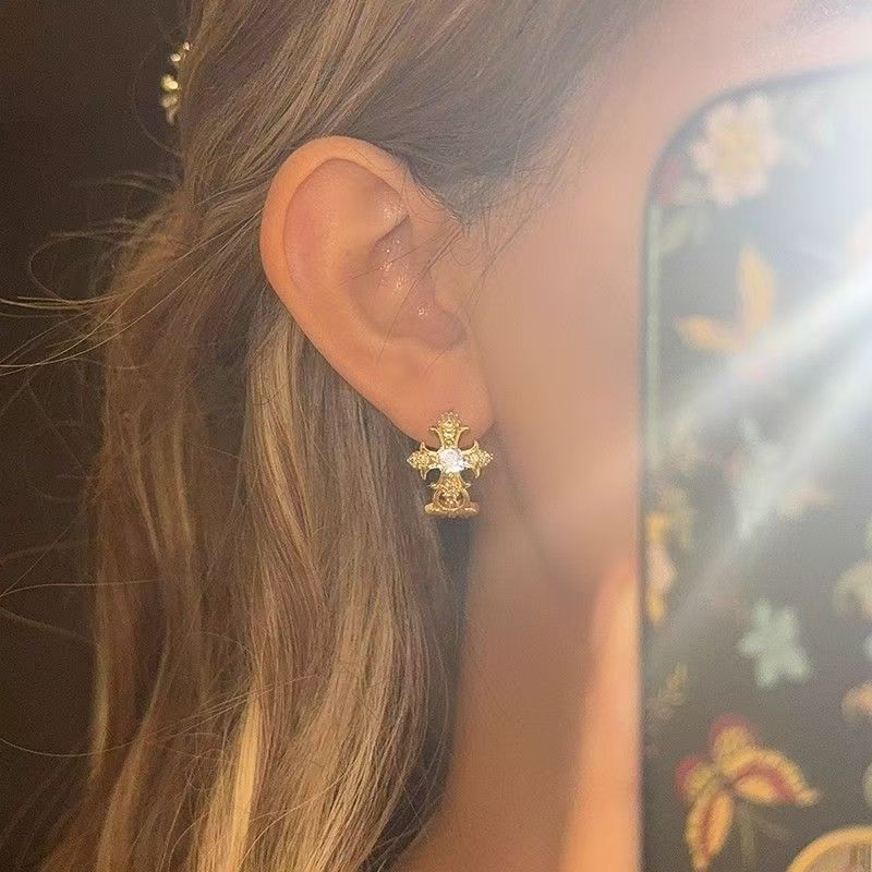 Muse Waltz Retro Exquisite French Light Luxury Cross Hoop Earrings, Metal Sweet & Cool Trendy Ear Cuff Jewelry For Women