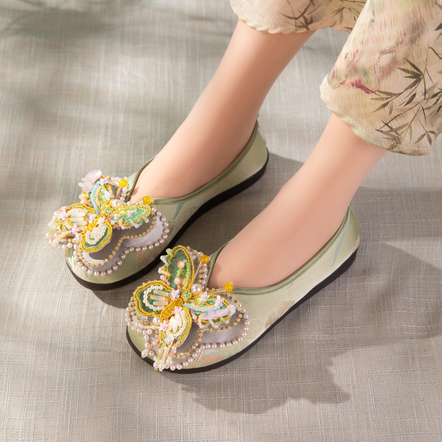 Traditional Chinese Style Flip-flops For Women, Summer 2026 New Design. Outerwear Style. Handmade Butterfly Embroidery. Cool Sandals. Traditional Chinese Style Head Covering With Tiger Head Design. Fl
