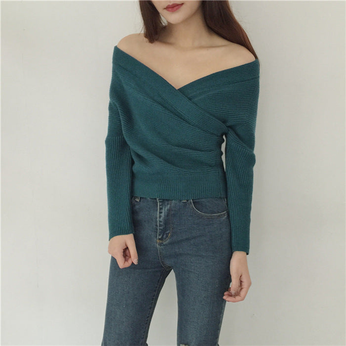 Womens Slim-Fit Knitted Sweater With A Cross V-Neck