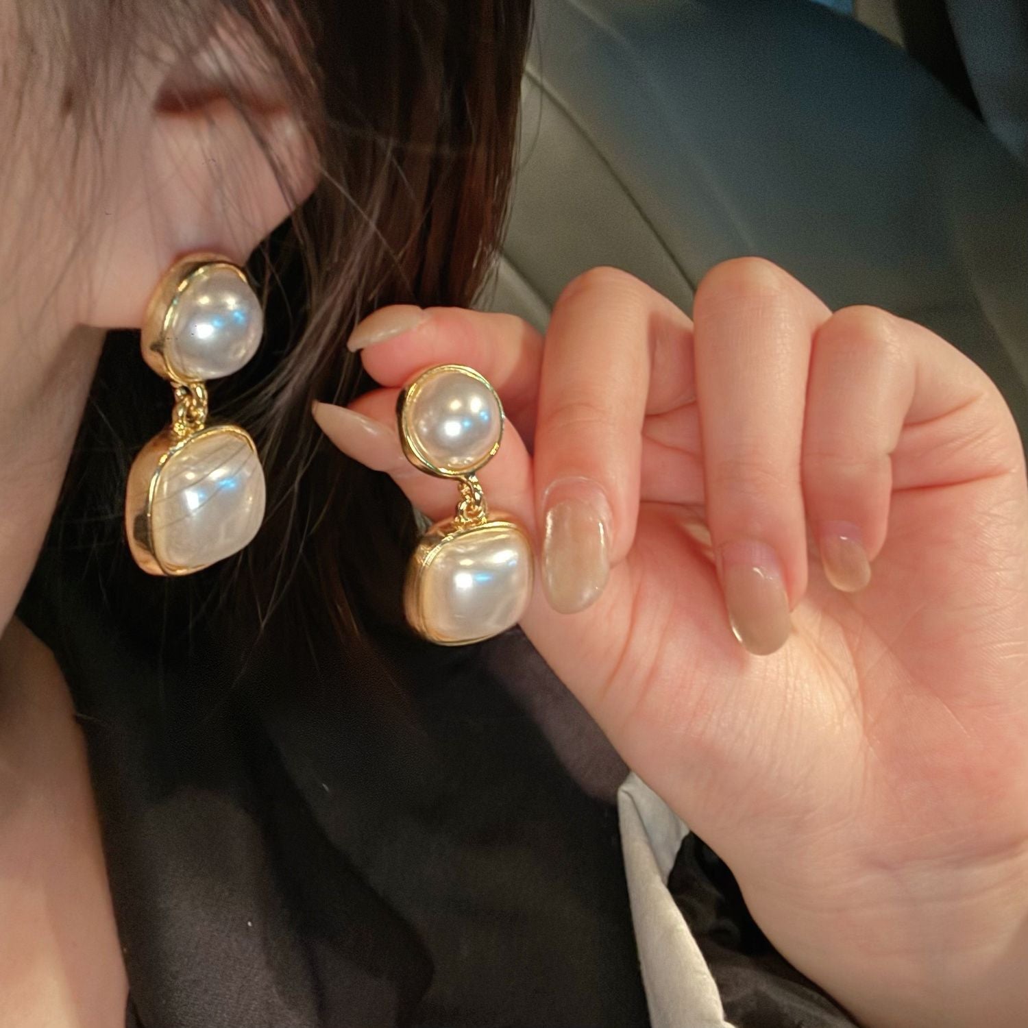 Retro Hong Kong Style Geometric Square Pearl Stud Earrings For Women, Elegant Socialite Classic Cold Minimalist Trendy Earrings & Clip-On Earrings