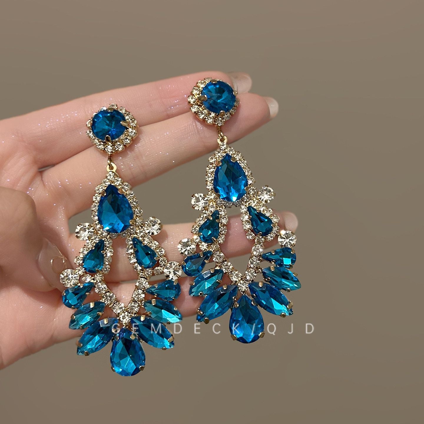 Cold Moon Noble Lady Style Sparkling Full Blue Teardrop Earrings, Exquisite French Retro Dinner Party Skin-Flattering Elegant Stud Jewelry For Women