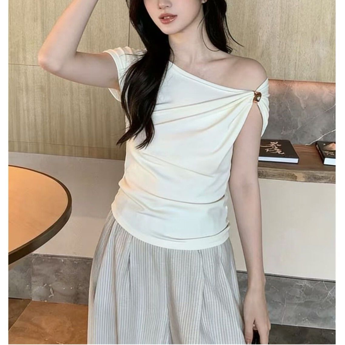Slim-fit Cropped Top New Short-sleeve Style