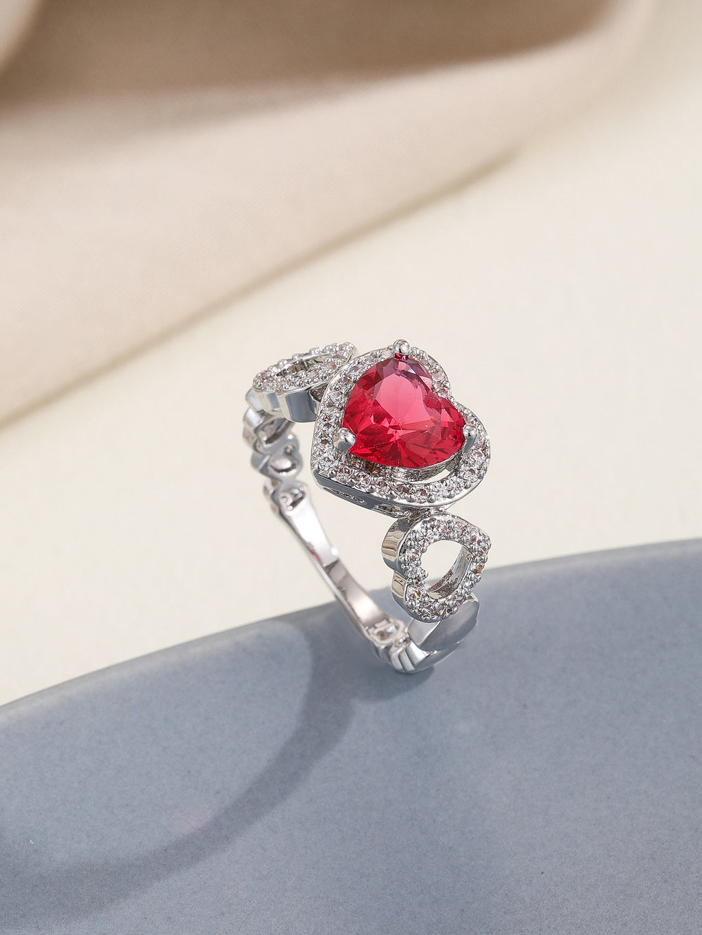 Gold-plated Copper Three-heart Ring Round Shape