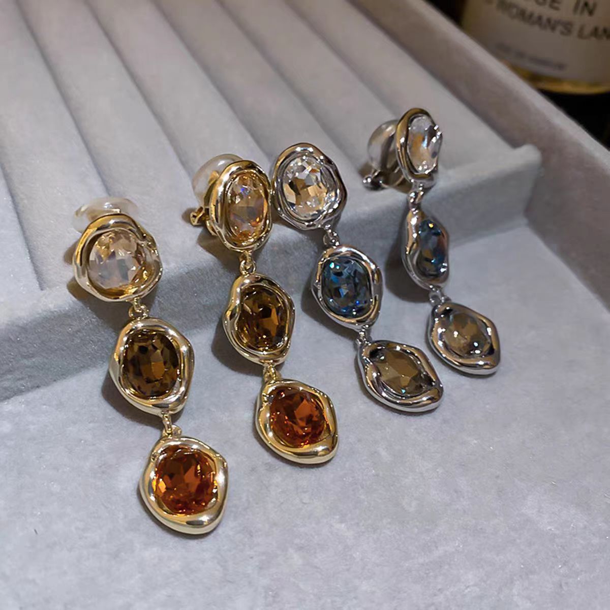 2026 New Rhinestone Oval Tassel Clip On Earrings, Vintage Mid-century Luxury High-End Niche Designer Fashion Jewelry For Women