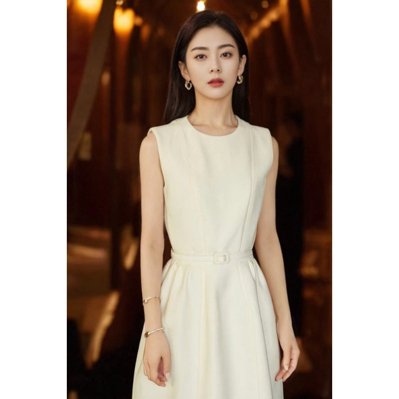 Elegant Figure-flattering Evening Dress For Women