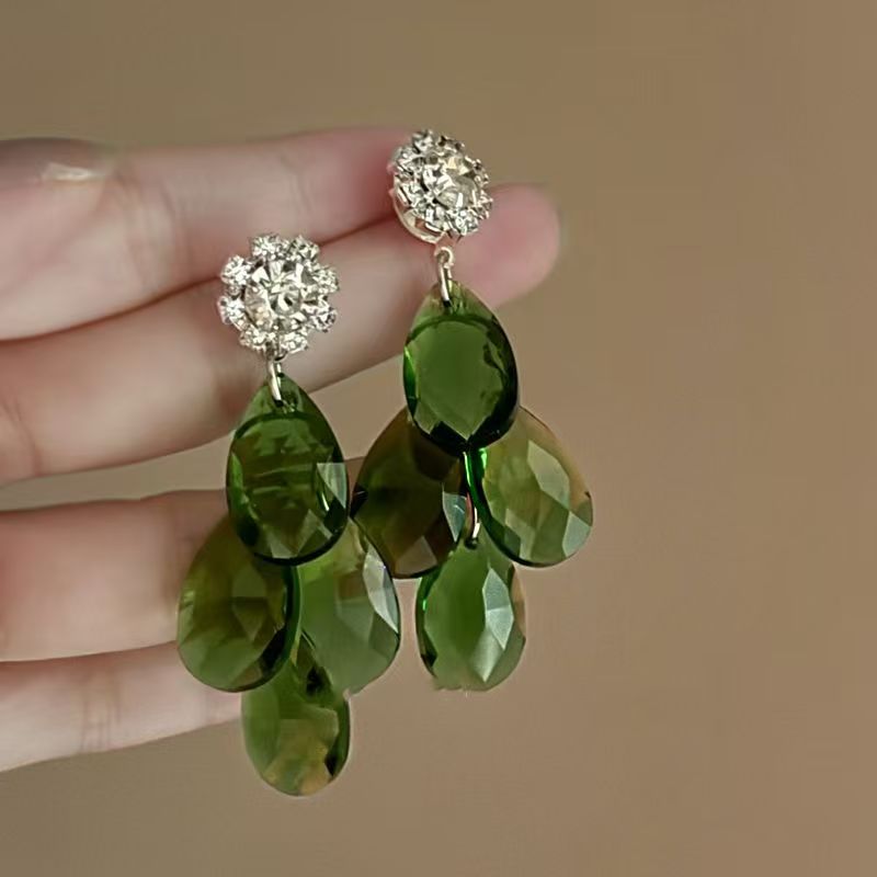 2026 New Niche High-End Long Green Beaded Dangle Earrings For Women, Elegant Fashion Delicate Designer Ear Jewelry